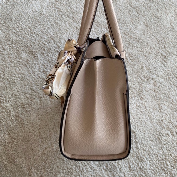 Beige ALDO handbag with ribbon - Picture 2 of 4